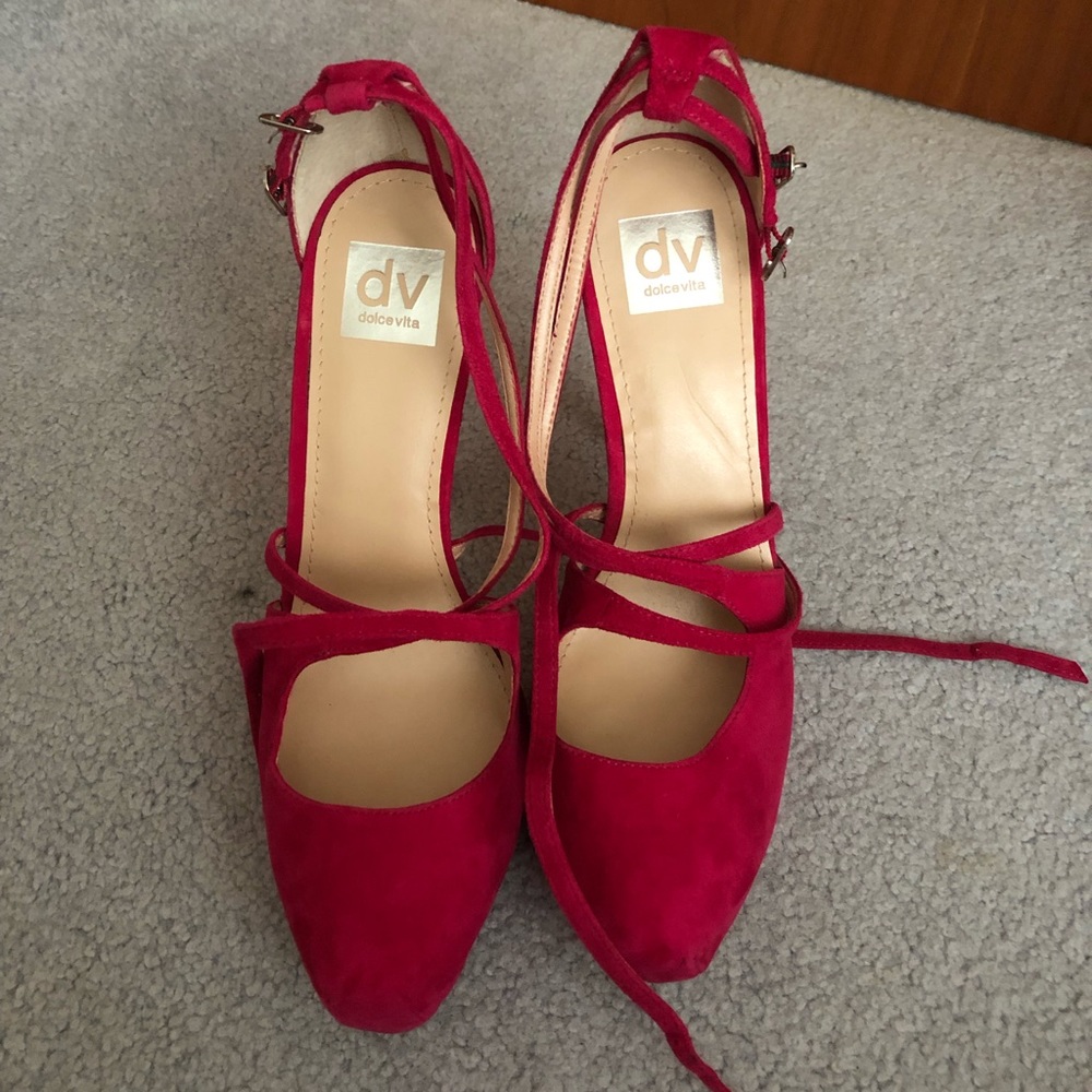 Dolce vita cross strap heels